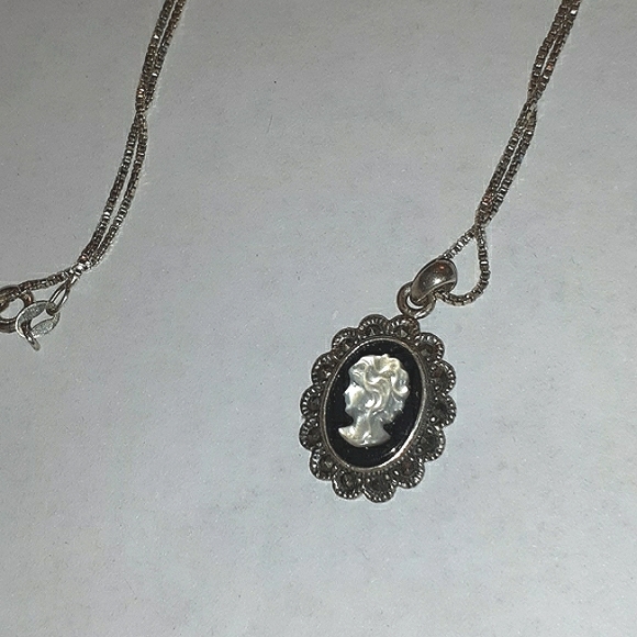 VTG Cameo 925 Necklace - Picture 8 of 8